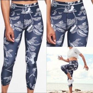 Athleta Floral Sonic Navy Capri Leggings - M